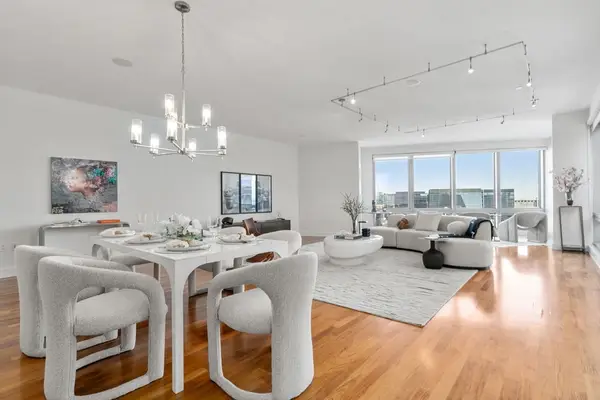 500 Atlantic Ave #18P, Boston, MA 02210
