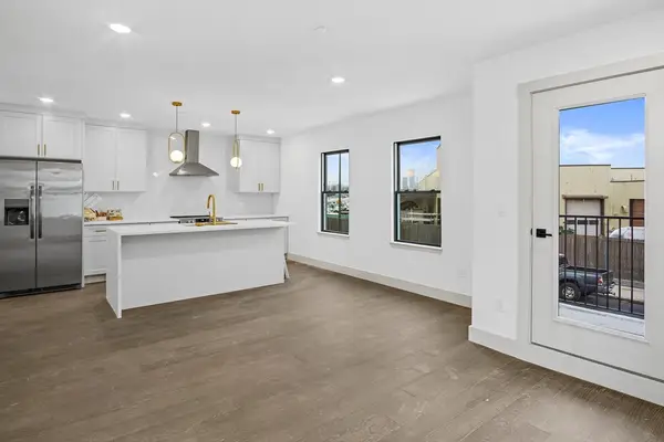 127 E Cottage St #3, Boston, MA 02125