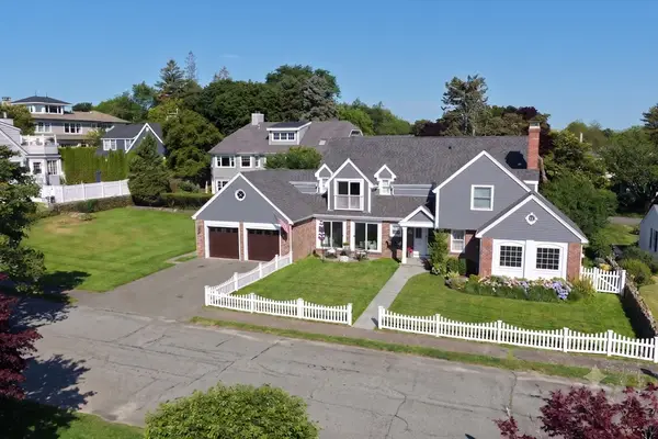 5 Coolidge Rd, Marblehead, MA 01945