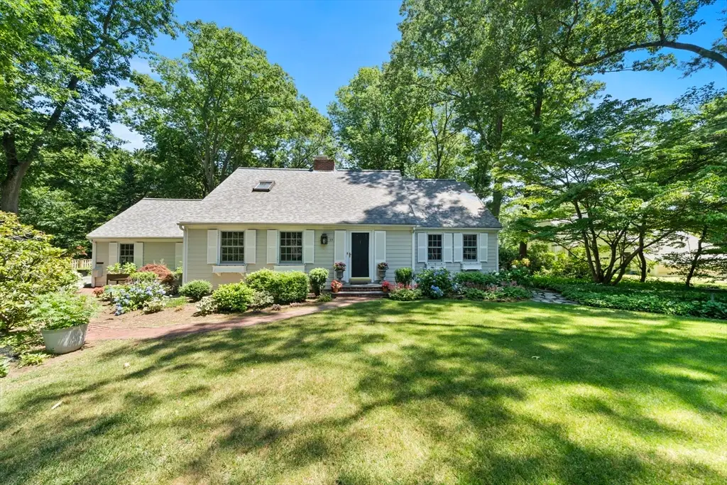 55 Fox Run Rd, Hamilton, MA 01982 - #1