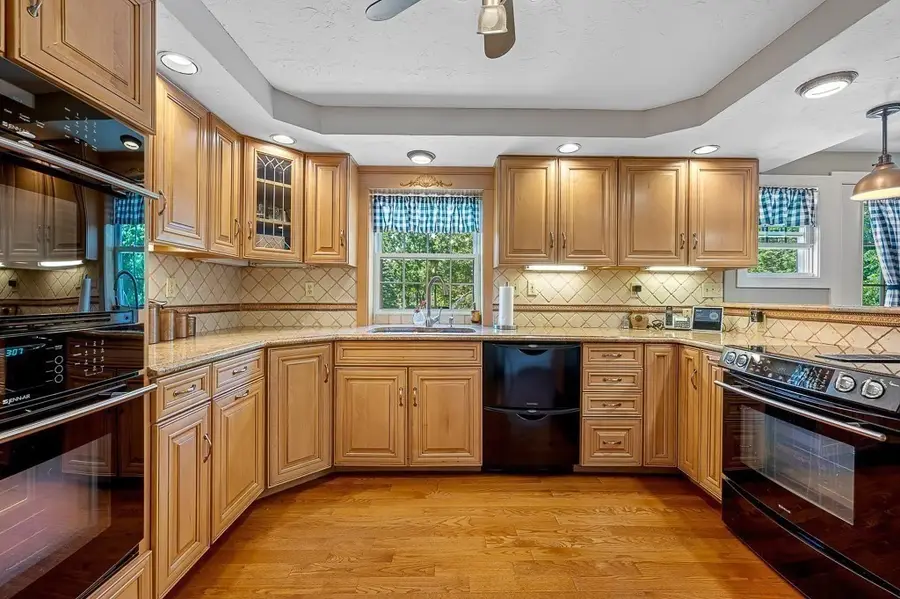 472 Central Tpke, Sutton, MA 01590 - #2