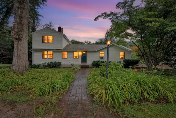 20 Brentwood Dr, Dudley, MA 01571