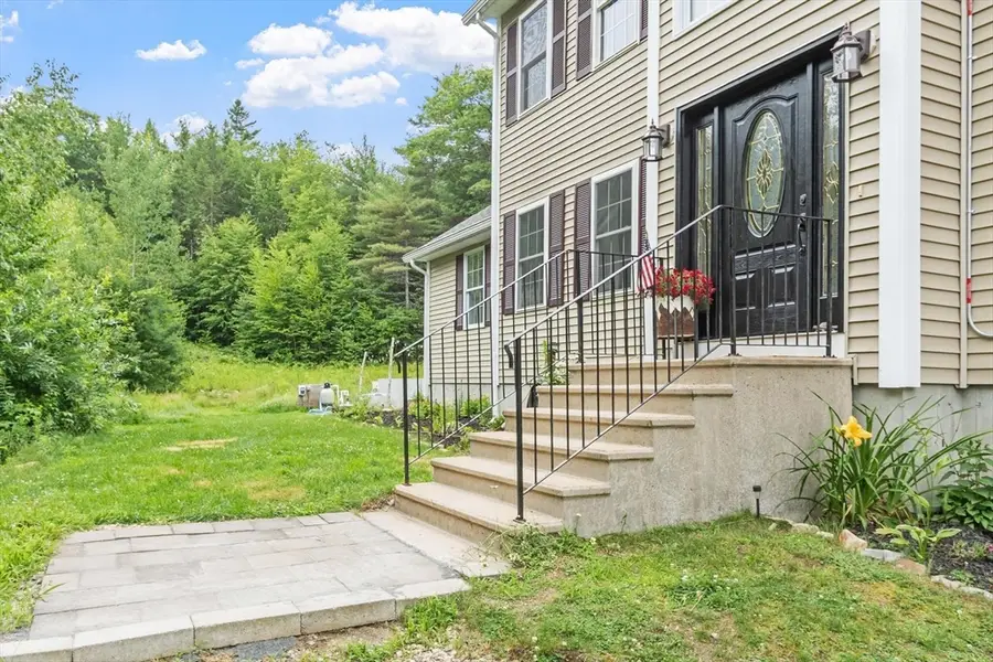 365 Benjamin St, Winchendon, MA 01475 - #3
