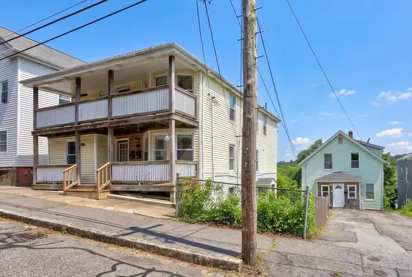 214 High St, Webster, MA 01570