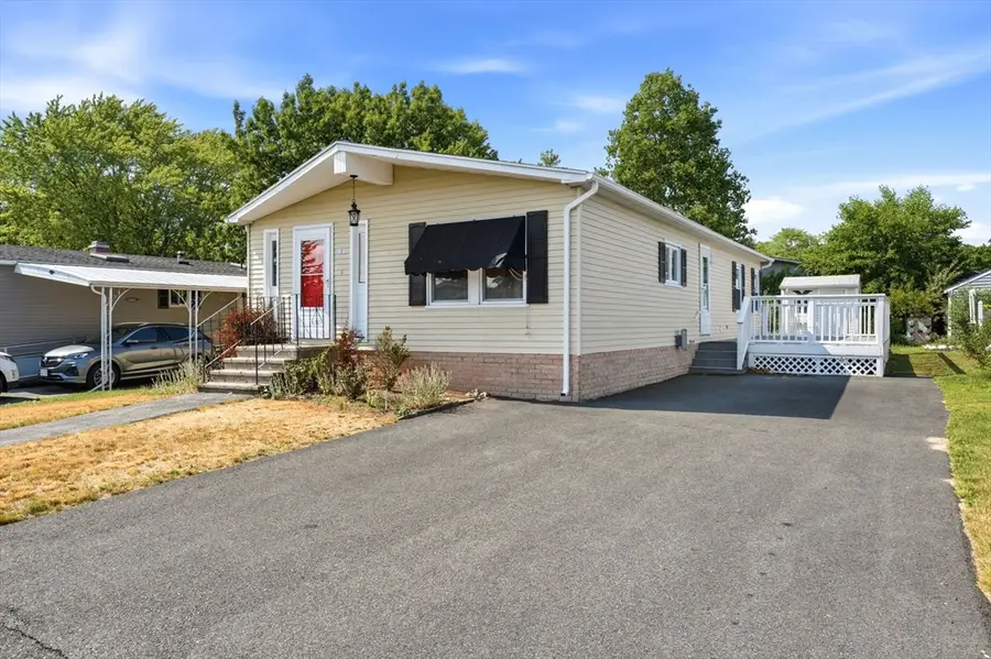 3 Queens Rd #211, Attleboro, MA 02703 - #2