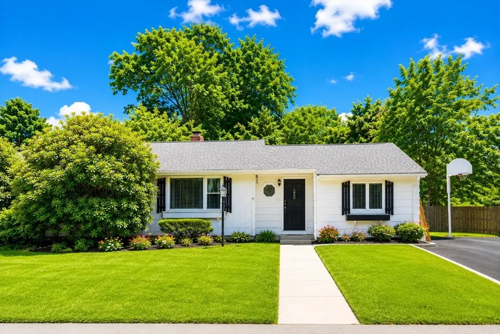 72 Verne St, Brockton, MA 02301 - #1