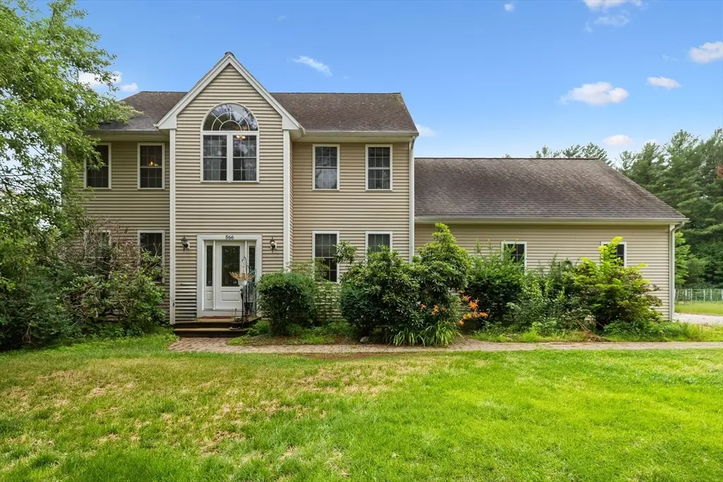 566 Mendon Rd, Sutton, MA 01590 - #1