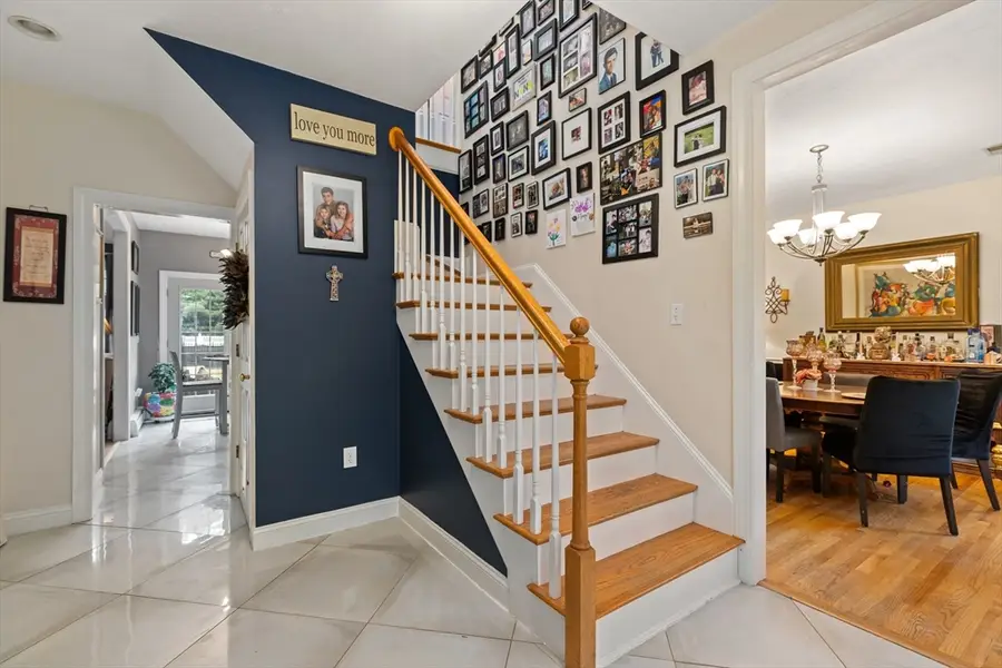 566 Mendon Rd, Sutton, MA 01590 - #3