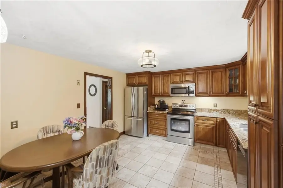3 Granite St, Walpole, MA 02081 - #3