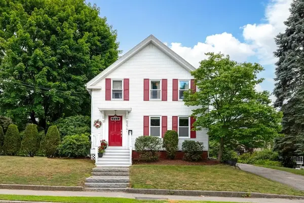 276 Salem St, Wakefield, MA 01880