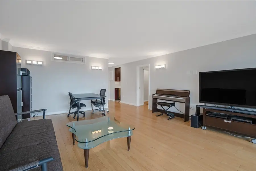 566 Commonwealth #906, Boston, MA 02215 - #3
