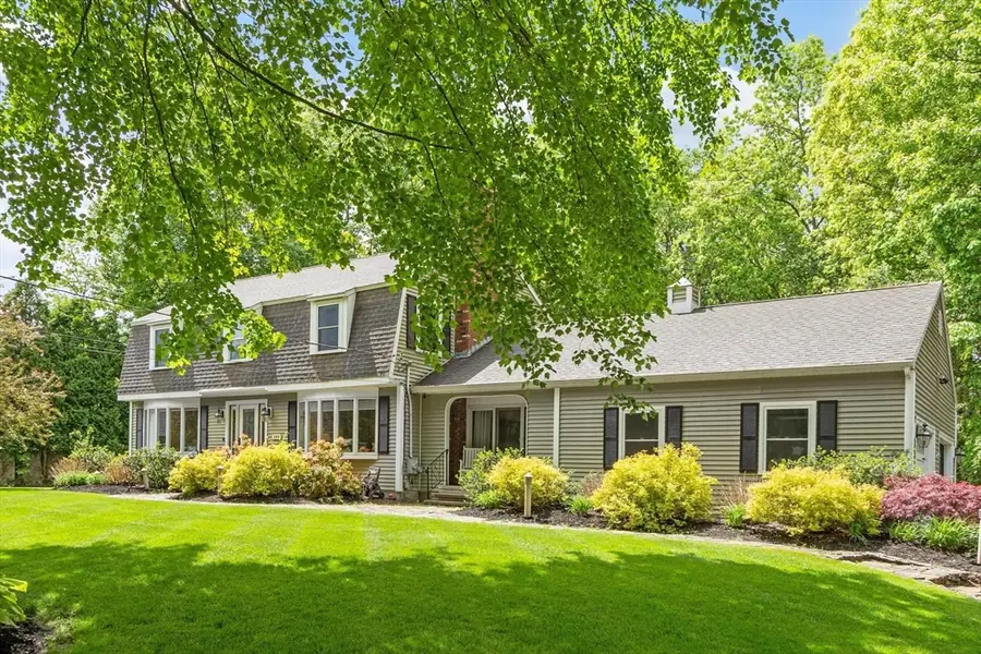 280 Quinapoxet St, Holden, MA 01522 - #2