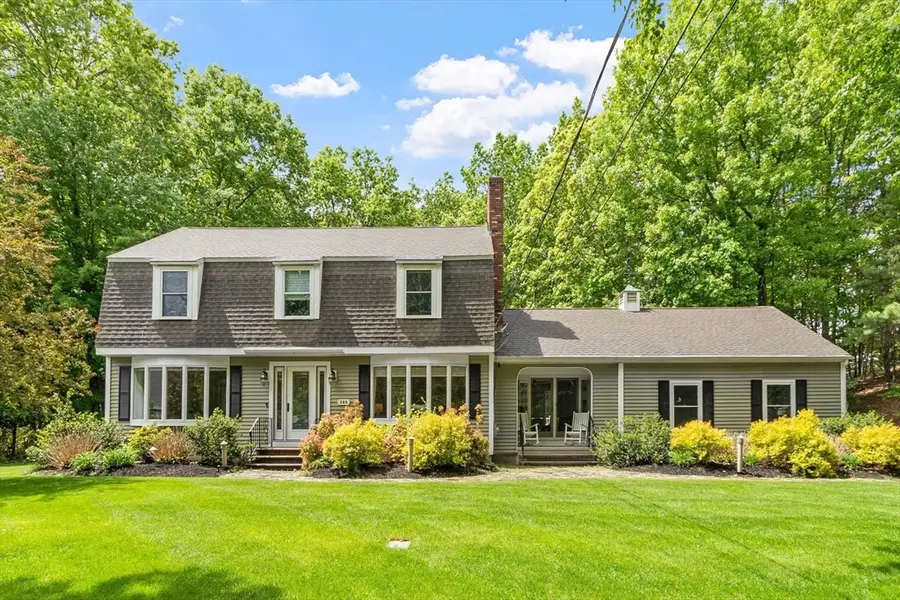280 Quinapoxet St, Holden, MA 01522 - #3