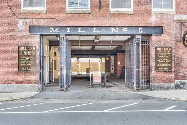 240 Jackson Street #622, Lowell, MA 01852