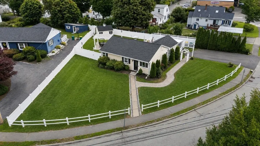 15 Riverside Ct, Norwood, MA 02062 - #1