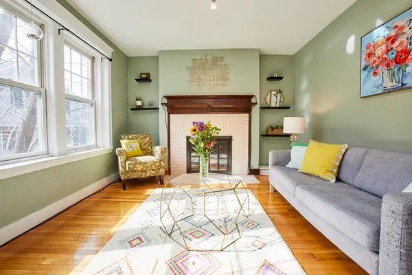 11 Vinal St #5A, Boston, MA 02135