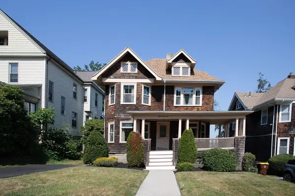888 Rock St, Fall River, MA 02720