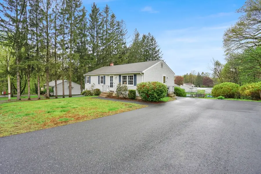 41 Pinewood Ln, Westfield, MA 01085 - #2