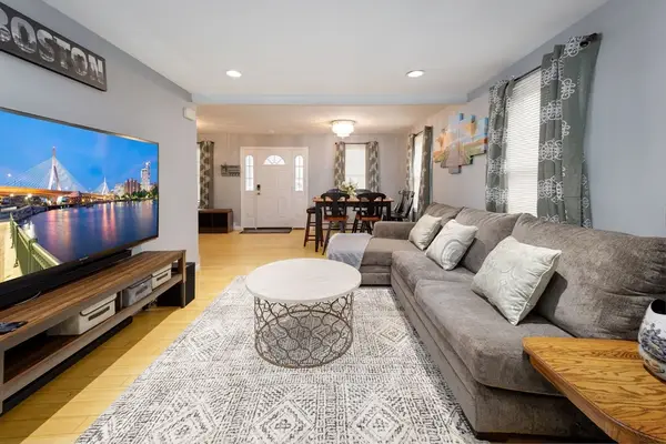 8 Myrtle Ave, Braintree, MA 02184