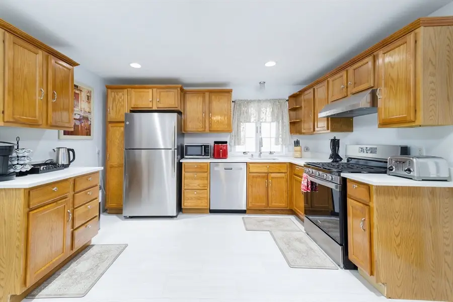 8 Myrtle Ave, Braintree, MA 02184 - #3