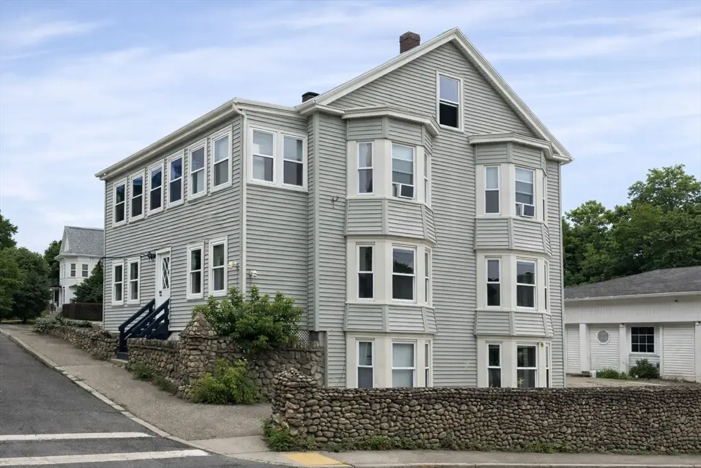 2 Church St, Spencer, MA 01562 - #1