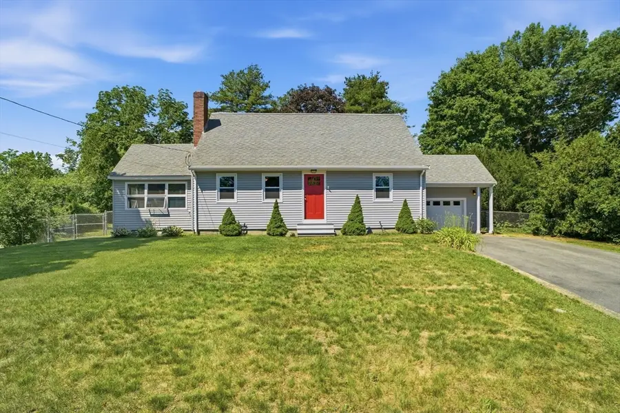 31 Carlisle St, Chelmsford, MA 01824 - #2