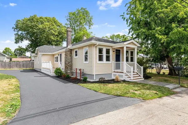 210 Promenade Street, Barrington, RI 02806