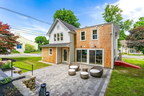 443 Merrimac St, Newburyport, MA 01950