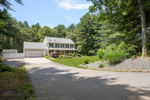 21 Chase Rd, Dartmouth, MA 02747