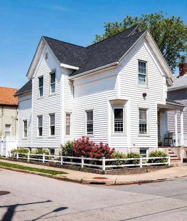 107 Sycamore St, New Bedford, MA 02740
