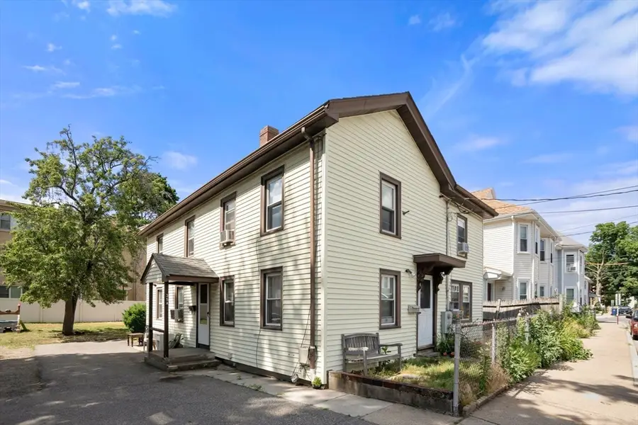 35 Middle St, Newton, MA 02458 - #3
