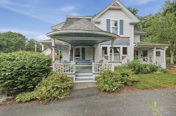 166 County Rd, Freetown, MA 02717