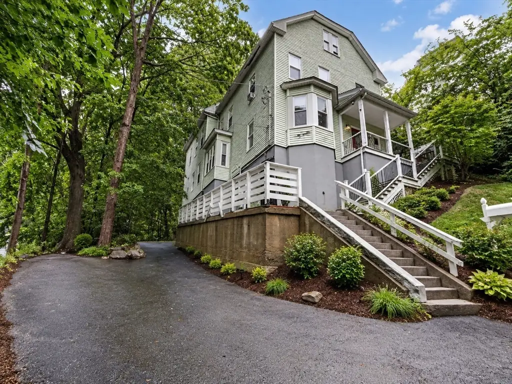 8 Jay St, Fitchburg, MA 01420 - #1