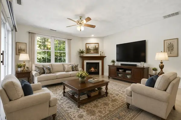 50 Northridge Dr #50, North Reading, MA 01864