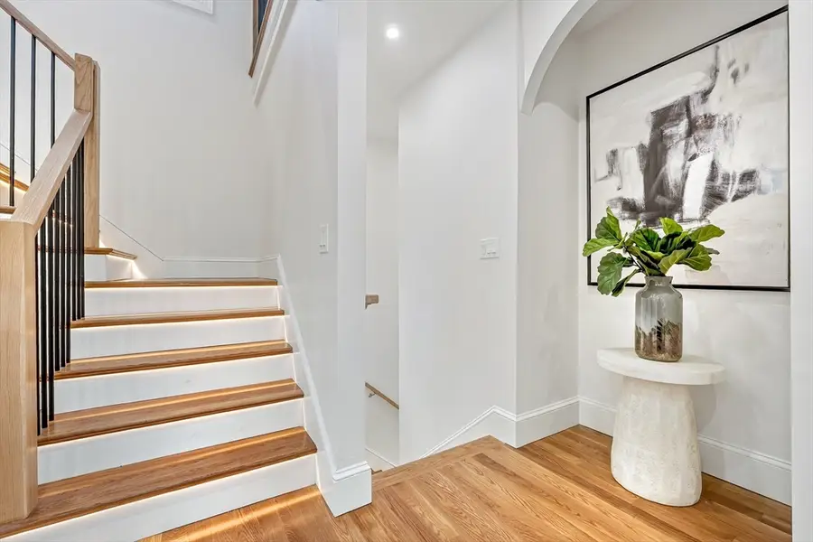 123-125 Mount Vernon Street #2, Newton, MA 02465 - #2