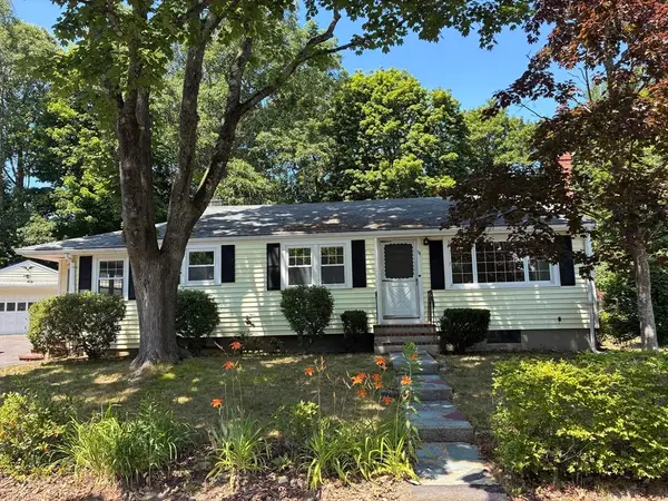 54 Barbara Ln, Weymouth, MA 02190