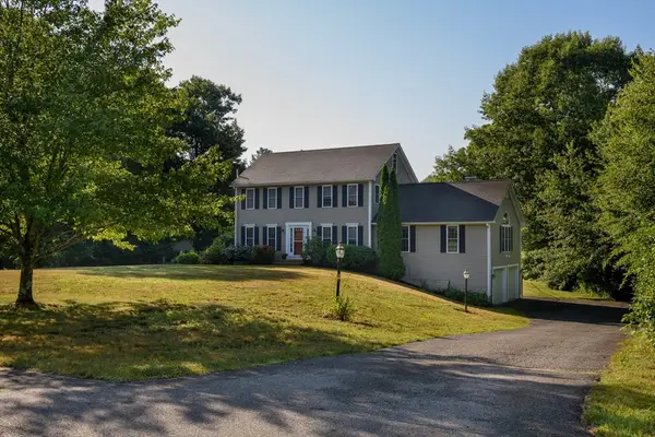 9 Cameron Drive, Rutland, MA 01543