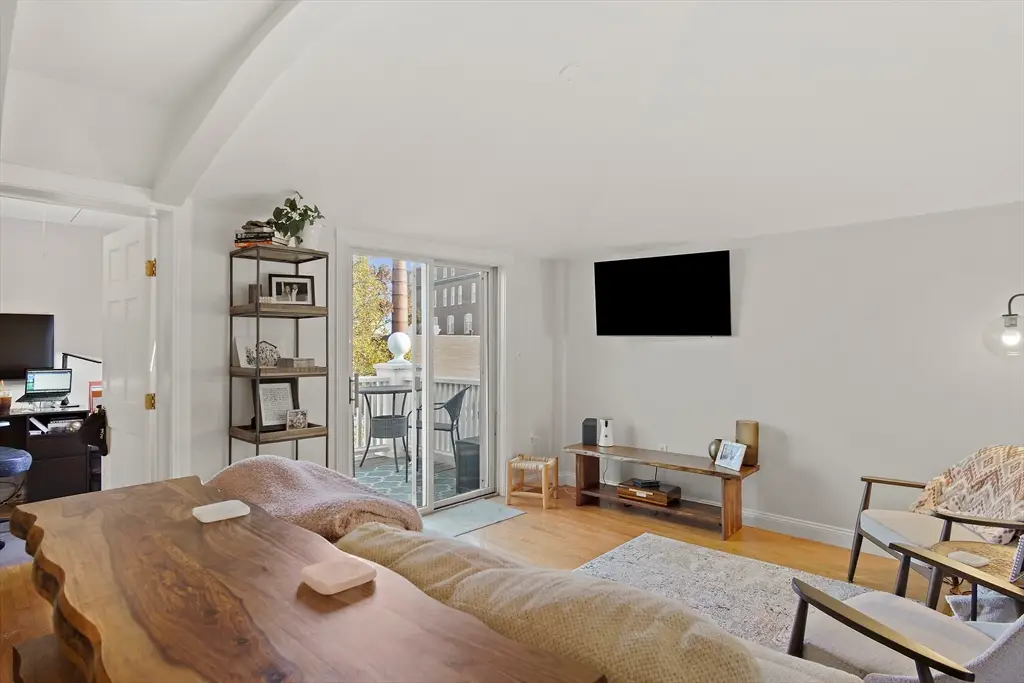 266 Essex St #6, Salem, MA 01970 - #1
