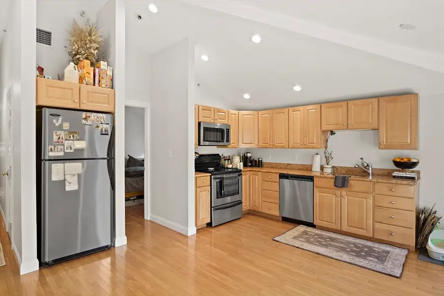 266 Essex St #6, Salem, MA 01970 - #2