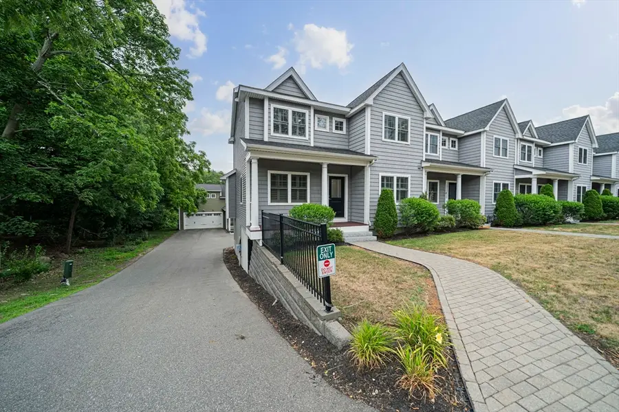 205 Elm St #9, Braintree, MA 02184 - #2