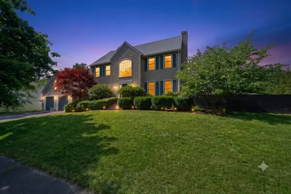 14 Marina Dr, Haverhill, MA 01830