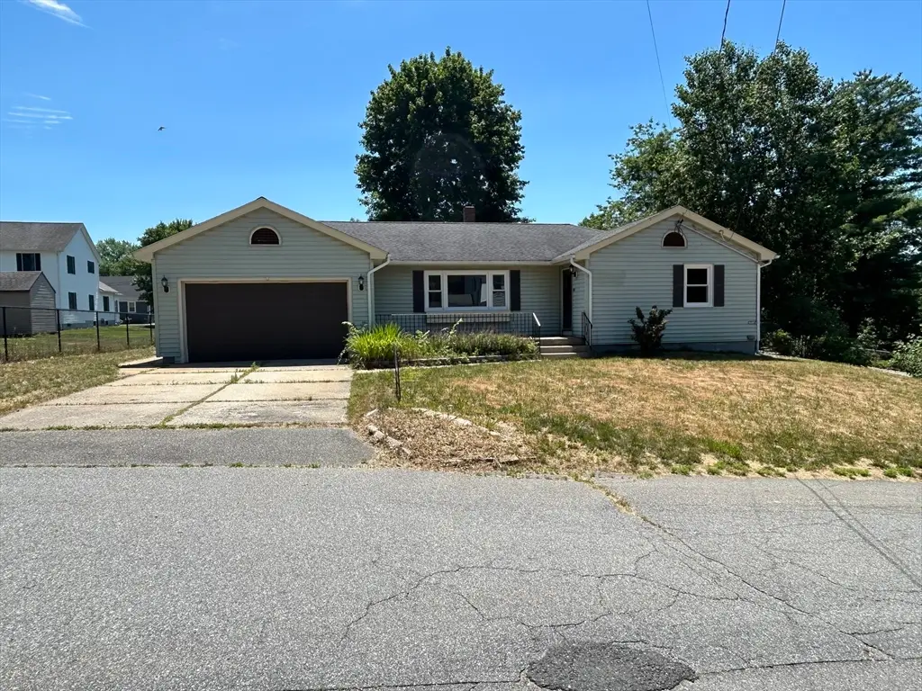 14 Wesley St, Dracut, MA 01826 - #1