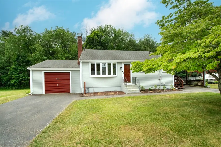18 Oakwood Dr, Randolph, MA 02368 - #2