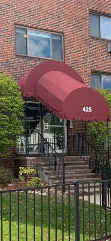 425 S Huntington Ave #1, Boston, MA 02130 - #1