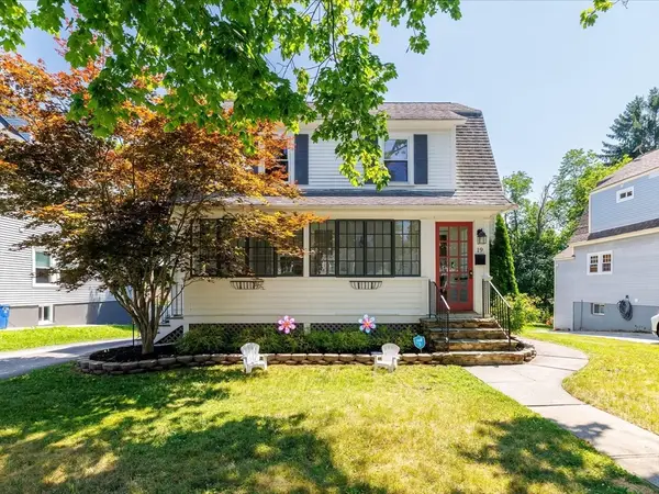 19 Barnard Rd, Worcester, MA 01605