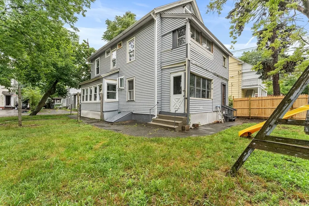 2 Hacker Ct, Worcester, MA 01603 - #1
