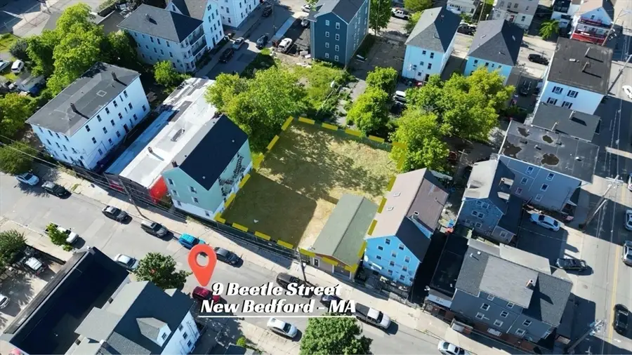 9 Beetle St, New Bedford, MA 02746 - #3