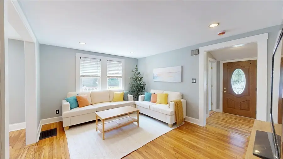 33 Volusia Rd, Hingham, MA 02043 - #2