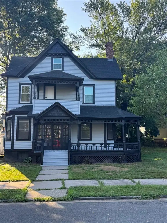 86 Amherst St, Springfield, MA 01109
