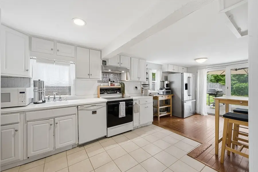27 Leigh Rd, Hamilton, MA 01982 - #2
